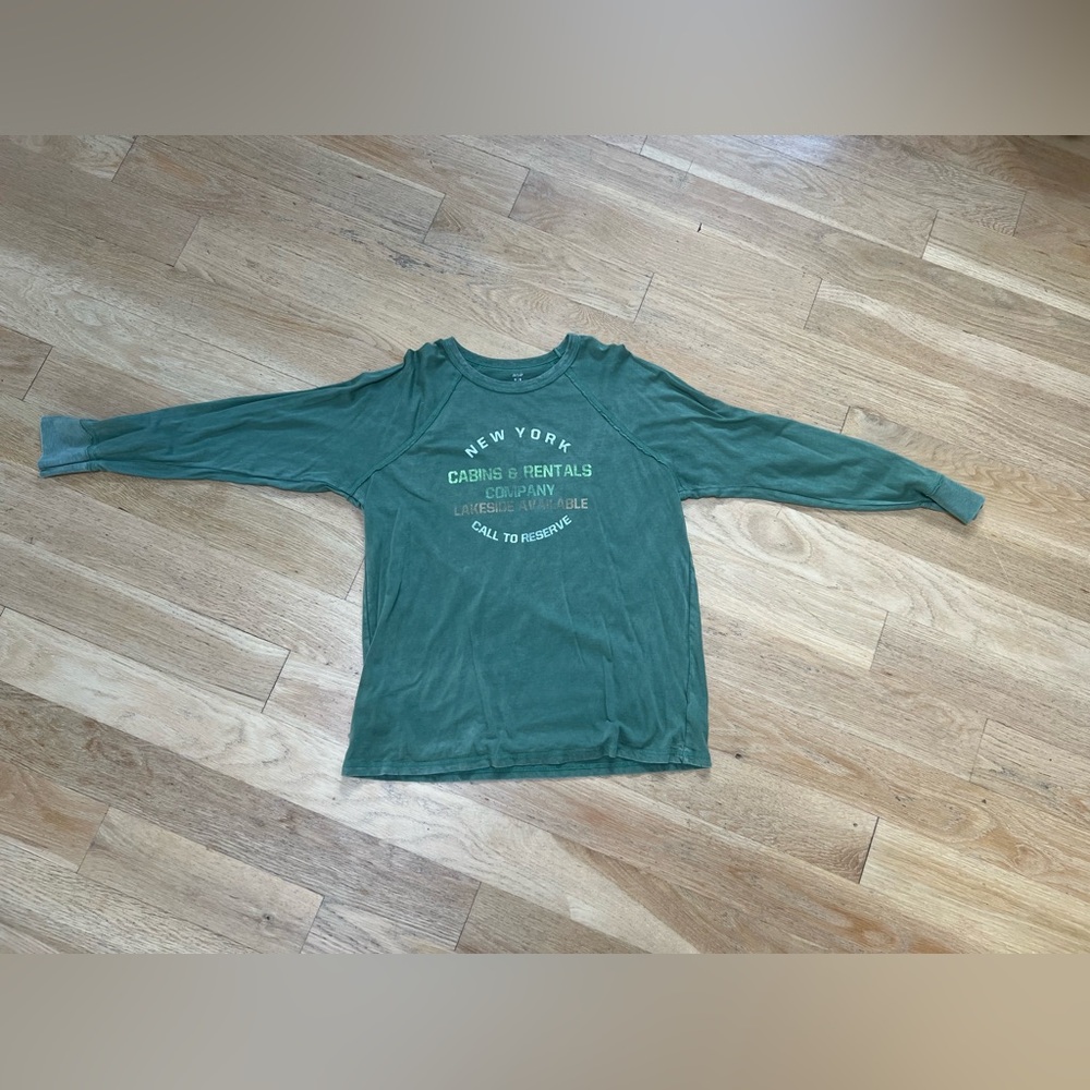 EUC Aerie long-sleeve tee, size medium
